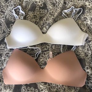 2 VS lightly lined wireless bras